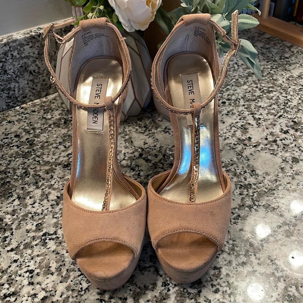 Steve Madden Pome T strap heels